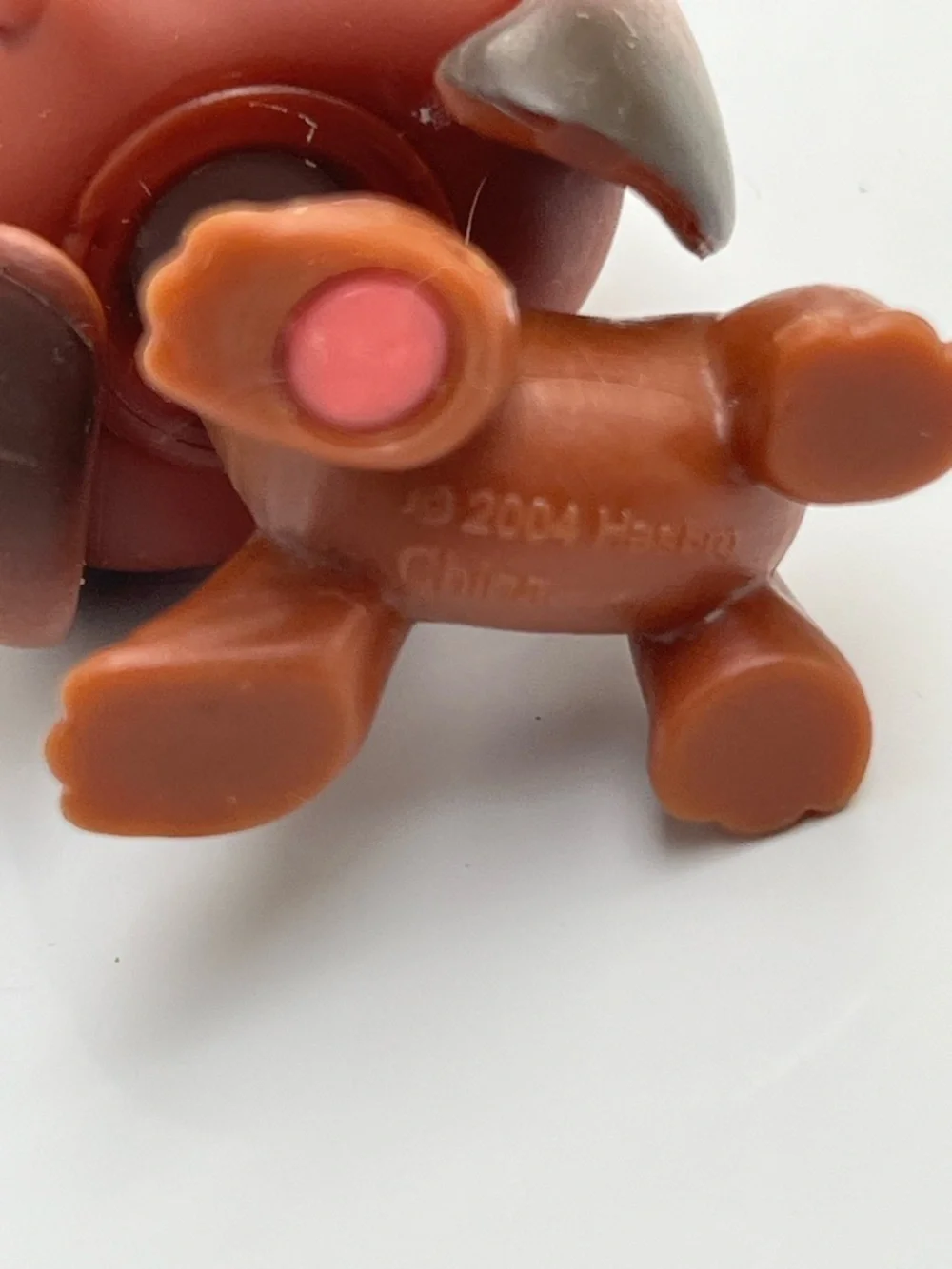 Littlest Pet Shop Beagle Dog#77 Hasbro 2004 with Green eyes